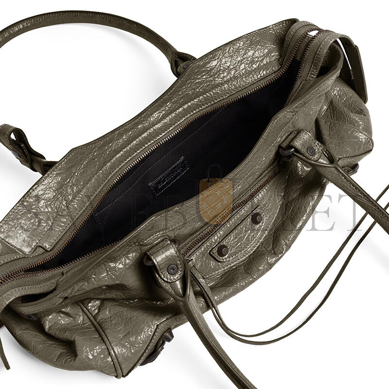 BALENCIAGA WOMEN'S LE CITY BAG EAST-WEST IN ARMY GREEN 8457042ABEK3258 (39.8*17.7*14.9cm) BALENCIAGA WOMEN'S LE CITY BAG EAST-WEST IN ARMY GREEN 8457042ABEK3258 (39.8*17.7*14.9cm)