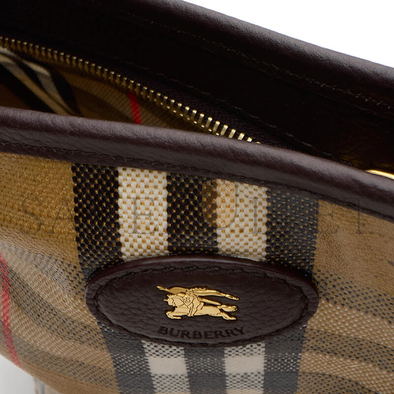 BURBERRY SMALL HIGHLANDS SHOULDER BAGPRICE TWD 46,500.00 NEW ARRIVAL 81122611 (31*28.5*11.5cm) BURBERRY SMALL HIGHLANDS SHOULDER BAGPRICE TWD 46,500.00 NEW ARRIVAL 81122611 (31*28.5*11.5cm)