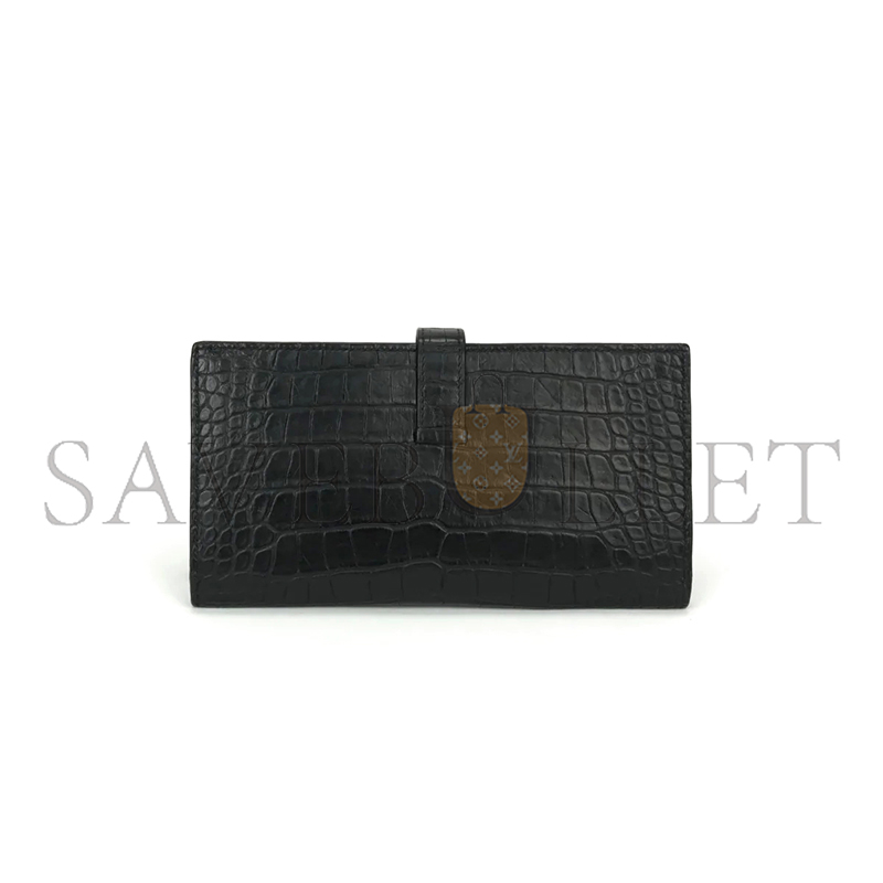 HERMÈS BEARN SOUFFLET LONG WALLET IN ALLIGATOR AND CROCODILE LEATHER WITH BLACK AND SILVER HARDWARE (17.5*9cm)