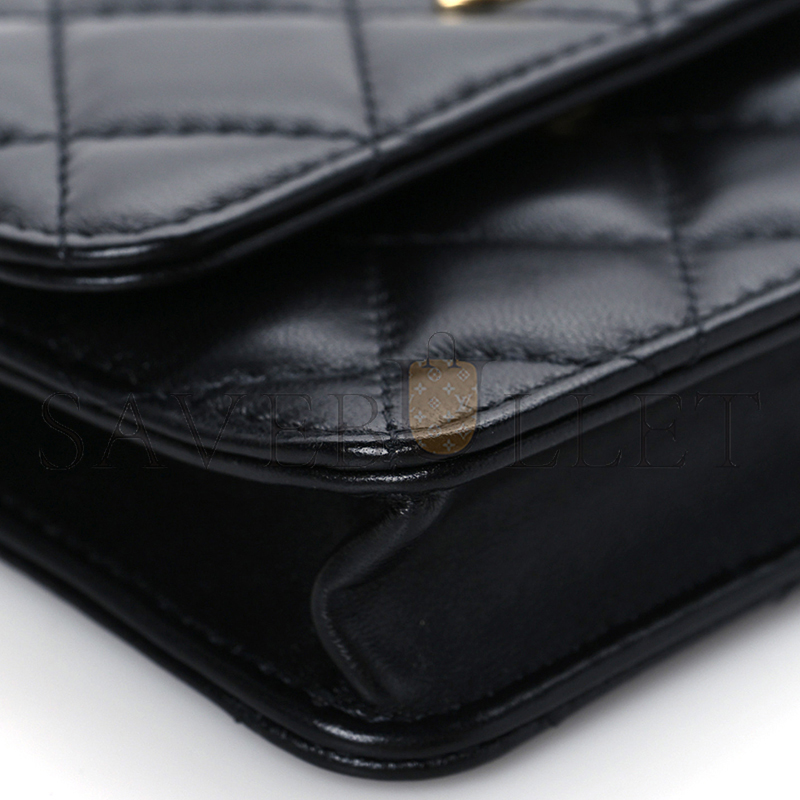 CHANEL MINI CC FLAP RESIN PEARL WITH CHAIN 1099296 (15*10*7cm)