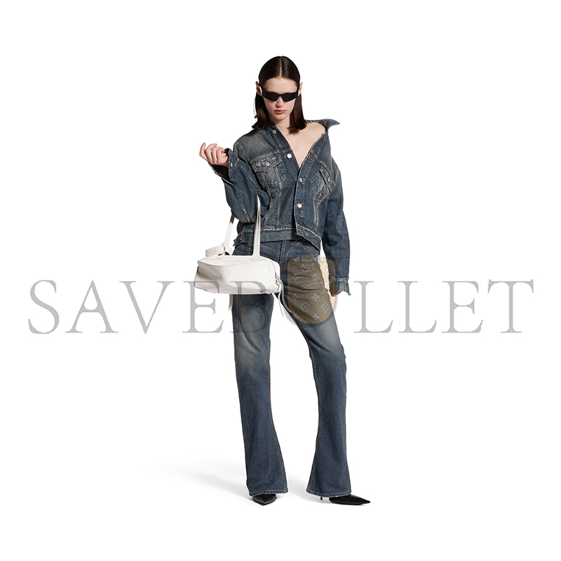 BALENCIAGA WOMEN'S CARRIE BOWLING BAG SMALL IN WHITE 8329202ABNP9016 (30.9*11.9*11.9cm) BALENCIAGA WOMEN'S CARRIE BOWLING BAG SMALL IN WHITE 8329202ABNP9016 (30.9*11.9*11.9cm)
