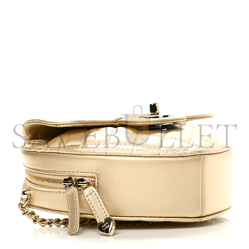 CHANEL HEART BAG LAMBSKIN IN GOLD AS5764 (19*17*5.5cm)