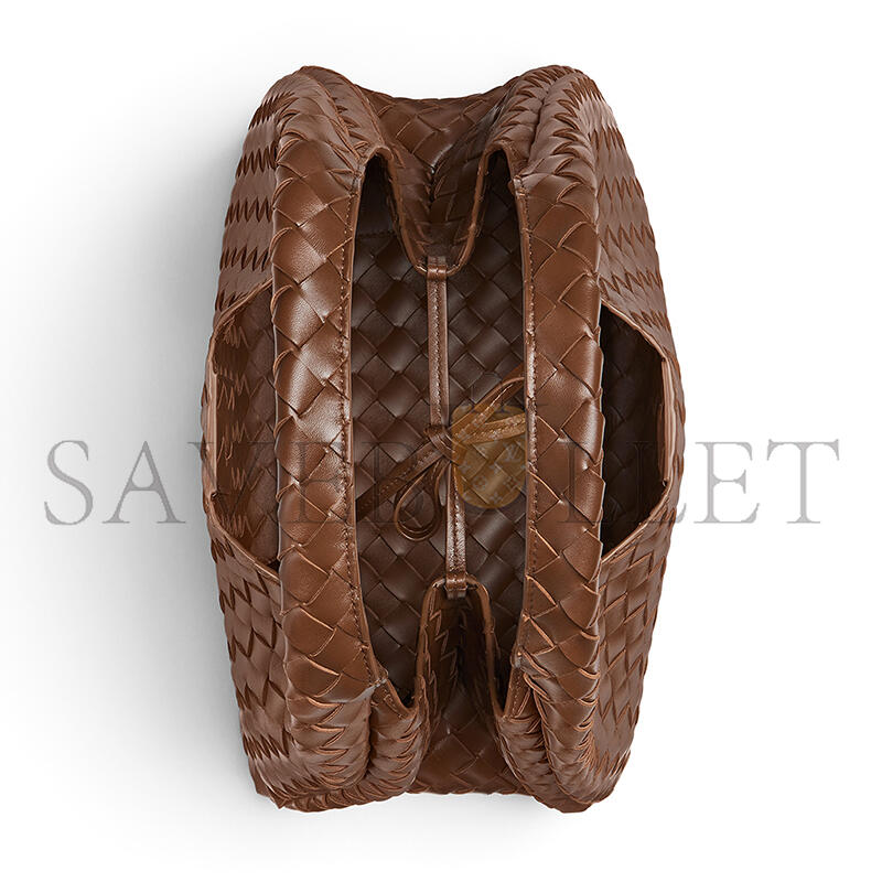 BOTTEGA VENETA CAMPANA 844249V4SC02811 (33*20*16.5cm) BOTTEGA VENETA CAMPANA 844249V4SC02811 (33*20*16.5cm)