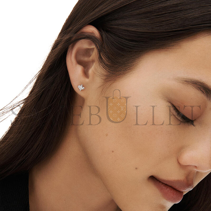 LOUIS VUITTON LV DIAMONDS STUD, LV MONOGRAM STAR CUT - PER UNIT Q06418 LOUIS VUITTON LV DIAMONDS STUD, LV MONOGRAM STAR CUT - PER UNIT Q06418