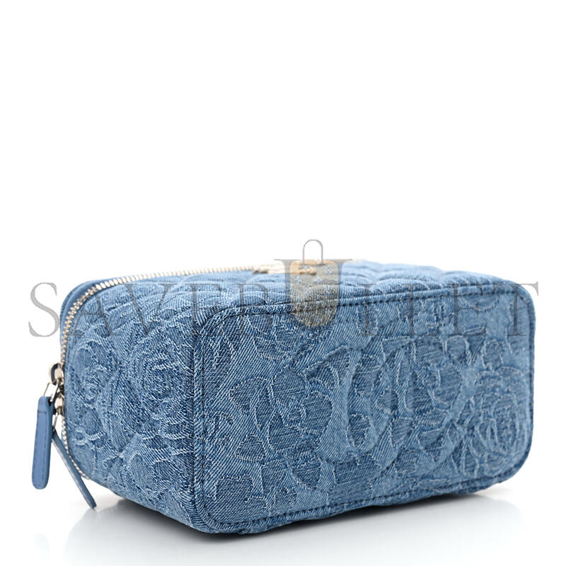CHANEL DENIM QUILTED SWEETHEART SMALL VANITY CASE WITH CHAIN BLUE AP3204 (17*9.5*8cm)