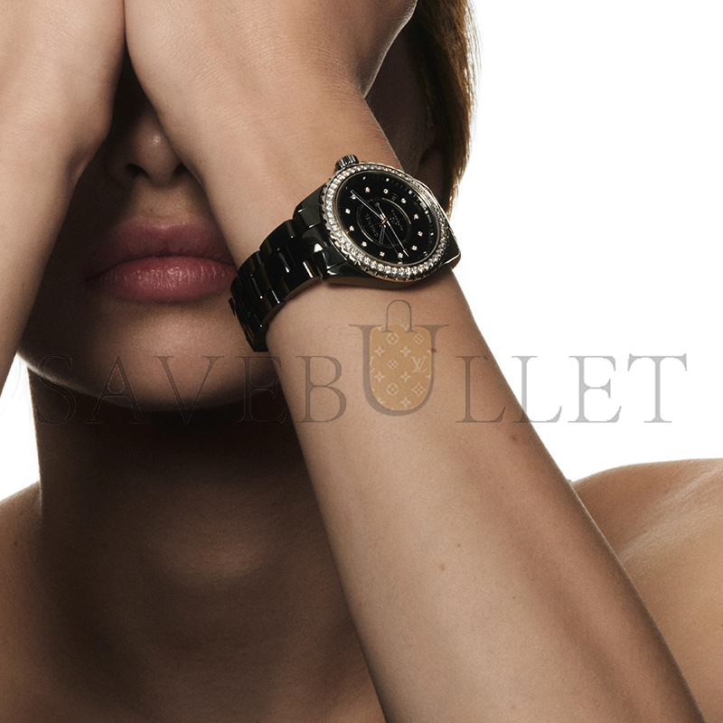 CHANEL J12 DIAMOND BEZEL WATCH CALIBRE 12.1, 38 MM H6526