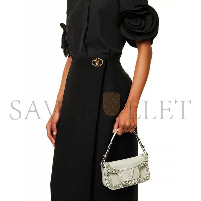 VALENTINO GARAVANI LOCÒ SMALL EMBELLISHED LEATHER SHOULDER BAG 5W2B0N86NKG (20*10*6cm)