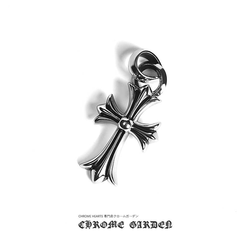 CH*O*E H*A*TS SMALL CROSS PENDANT